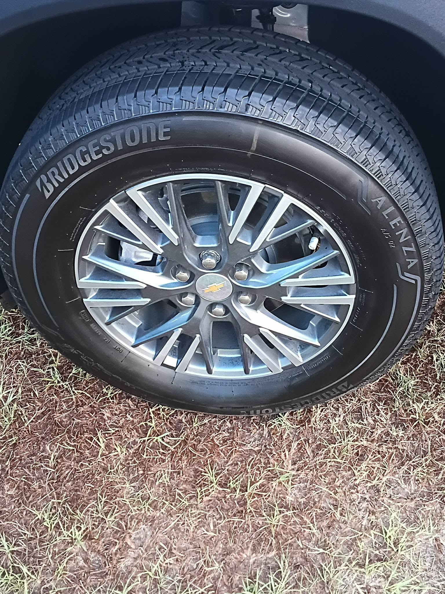 Clean wheel and dressed tire