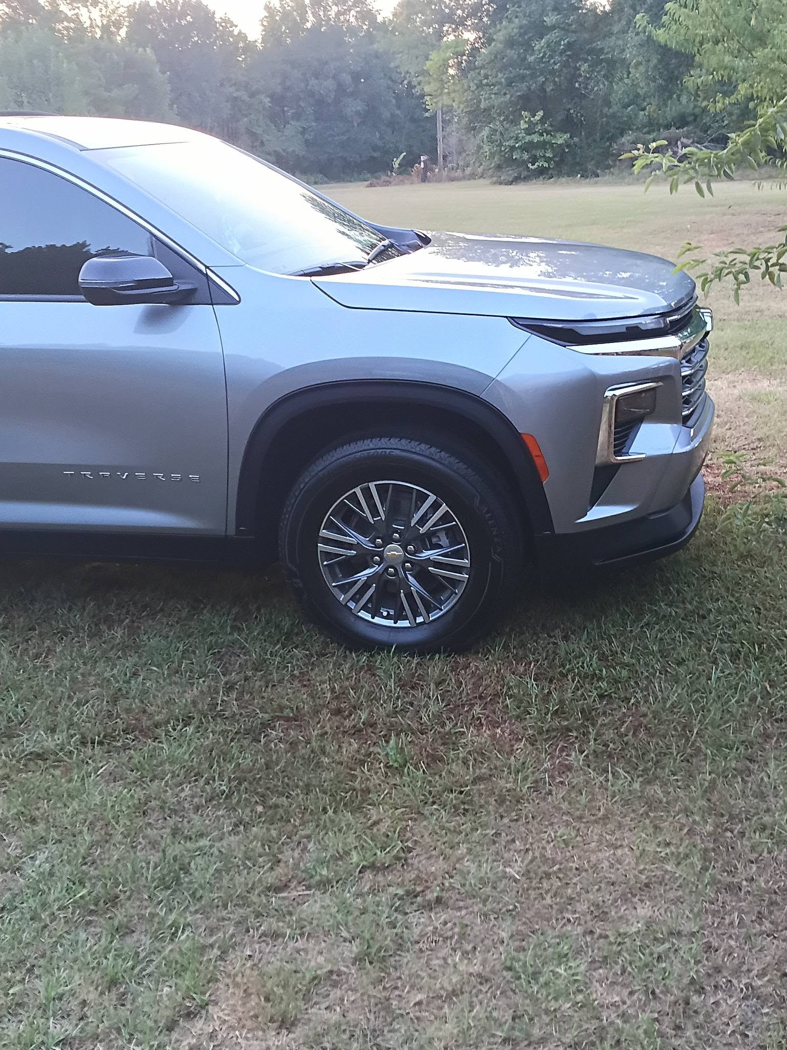 Detailed silver Chevrolet SUV front quarter